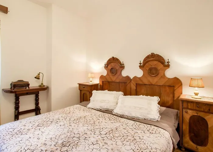 Katarina Vintage House